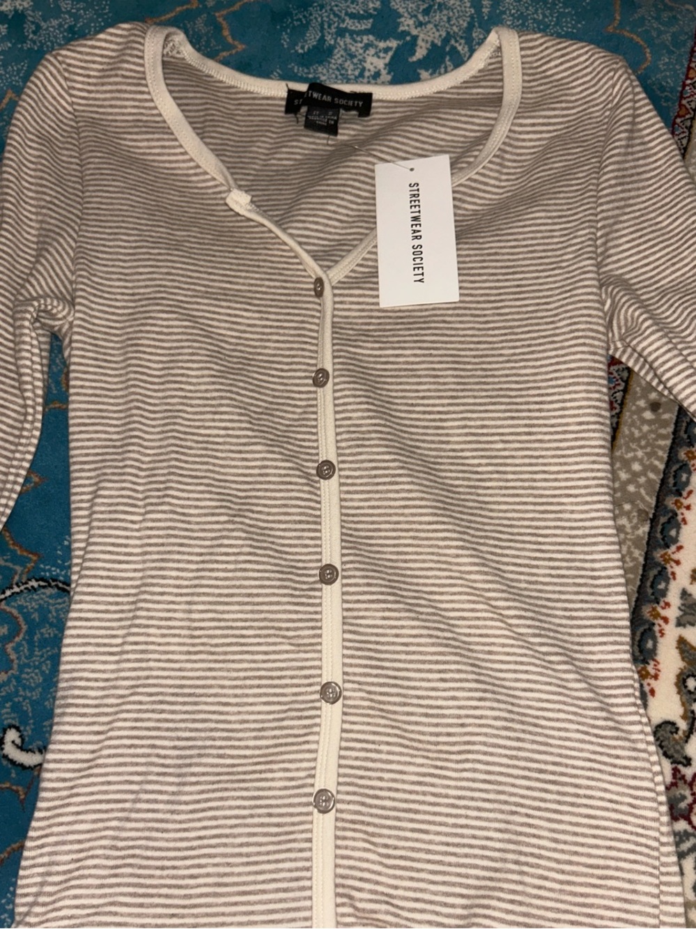 10$ Cute top - size medium
